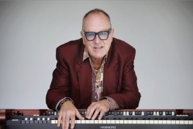 Du jeudi 16 au samedi 18 avril : - CAVEAU DE LA HUCHETTE